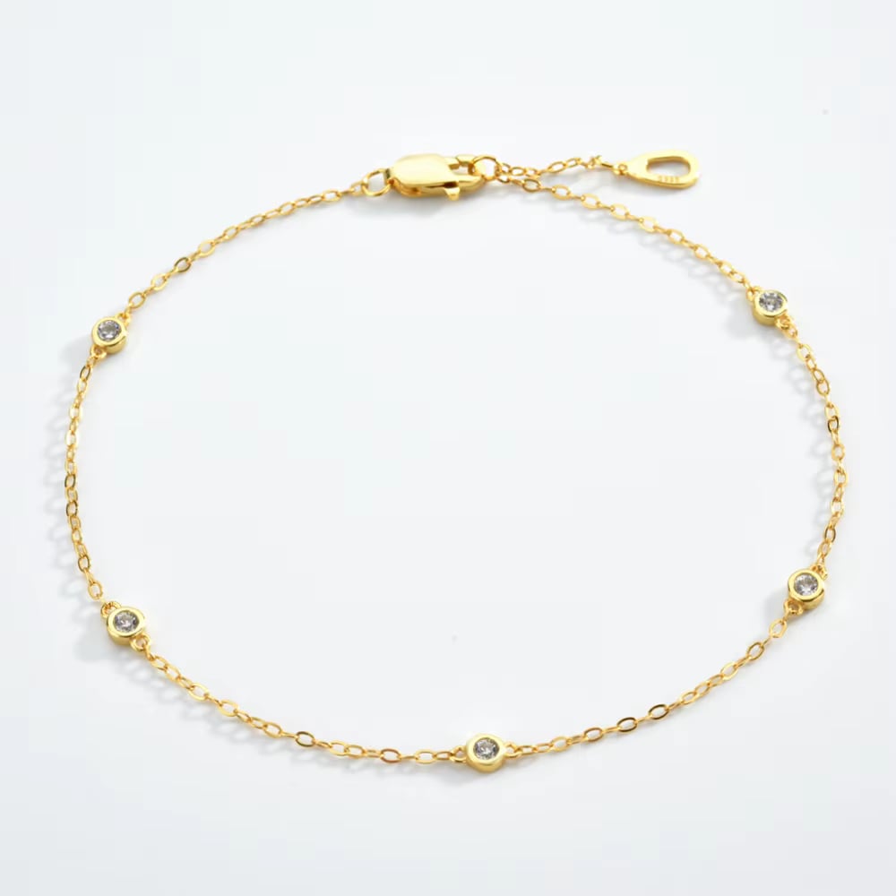 Cosmic Halo Bezel Classic Cubic Zirconia Bracelet Gold