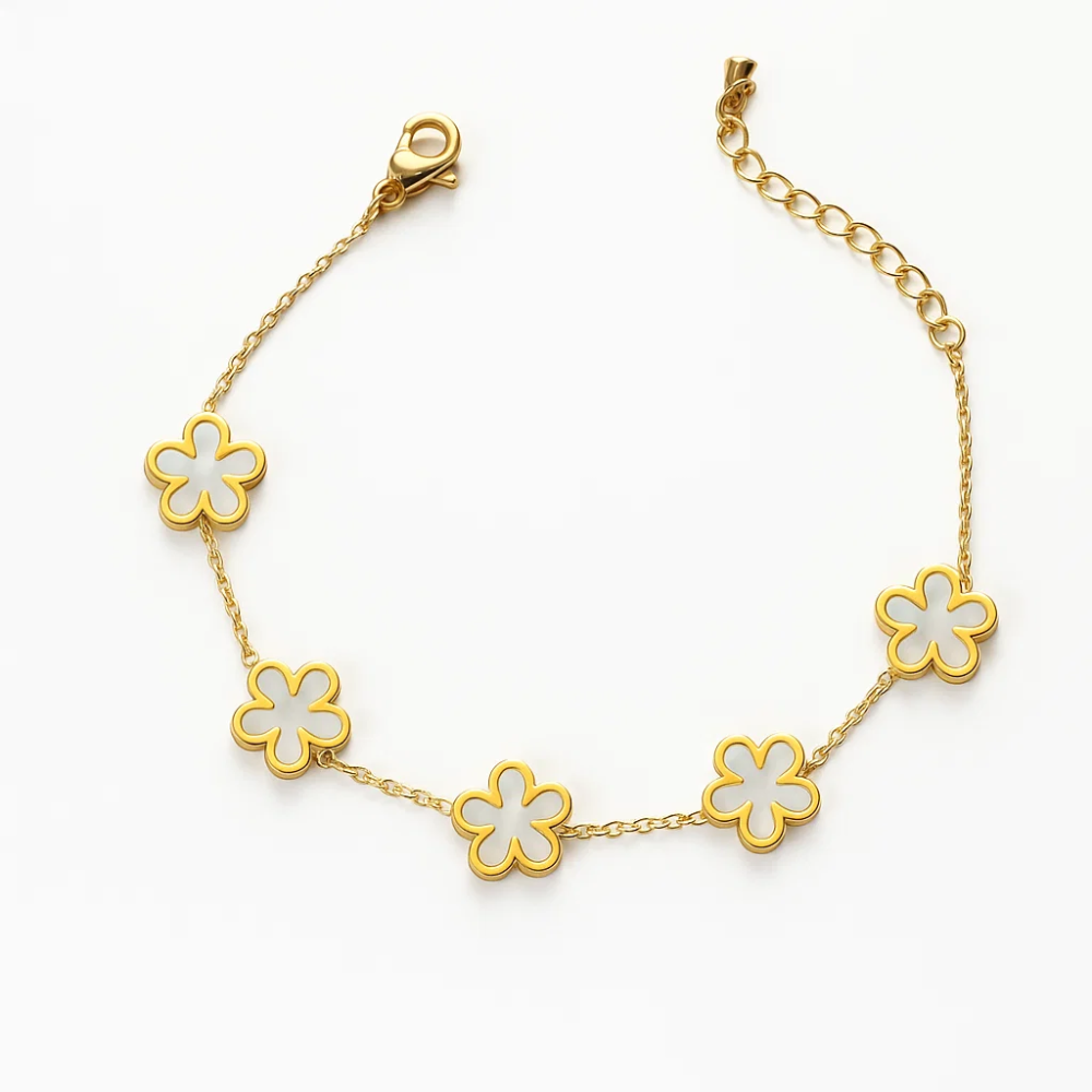 Daisy Bloom Seashell Bracelet