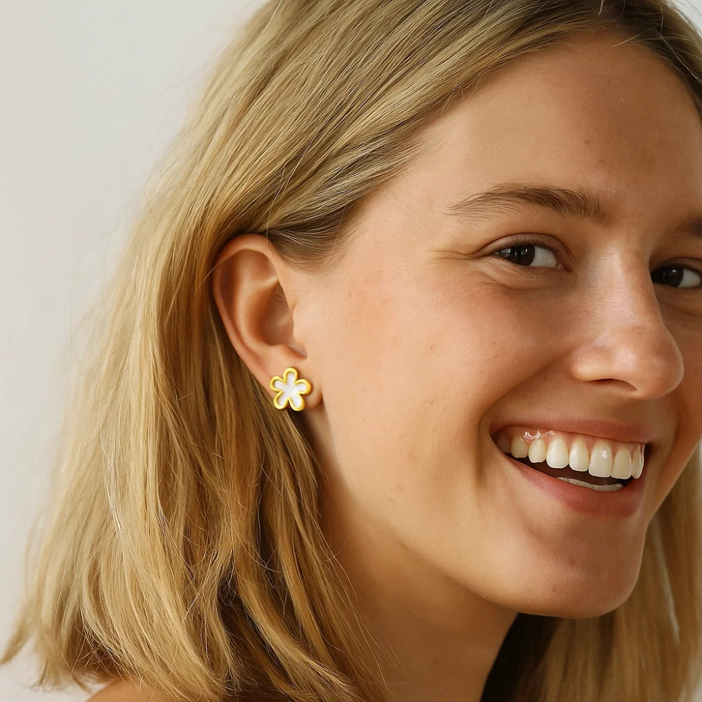 Daisy Bloom Seashell Stud Earrings