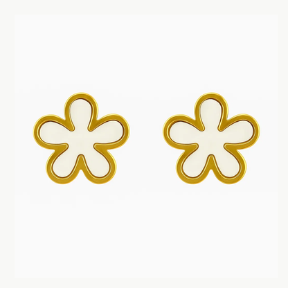 Daisy Bloom Seashell Stud Earrings