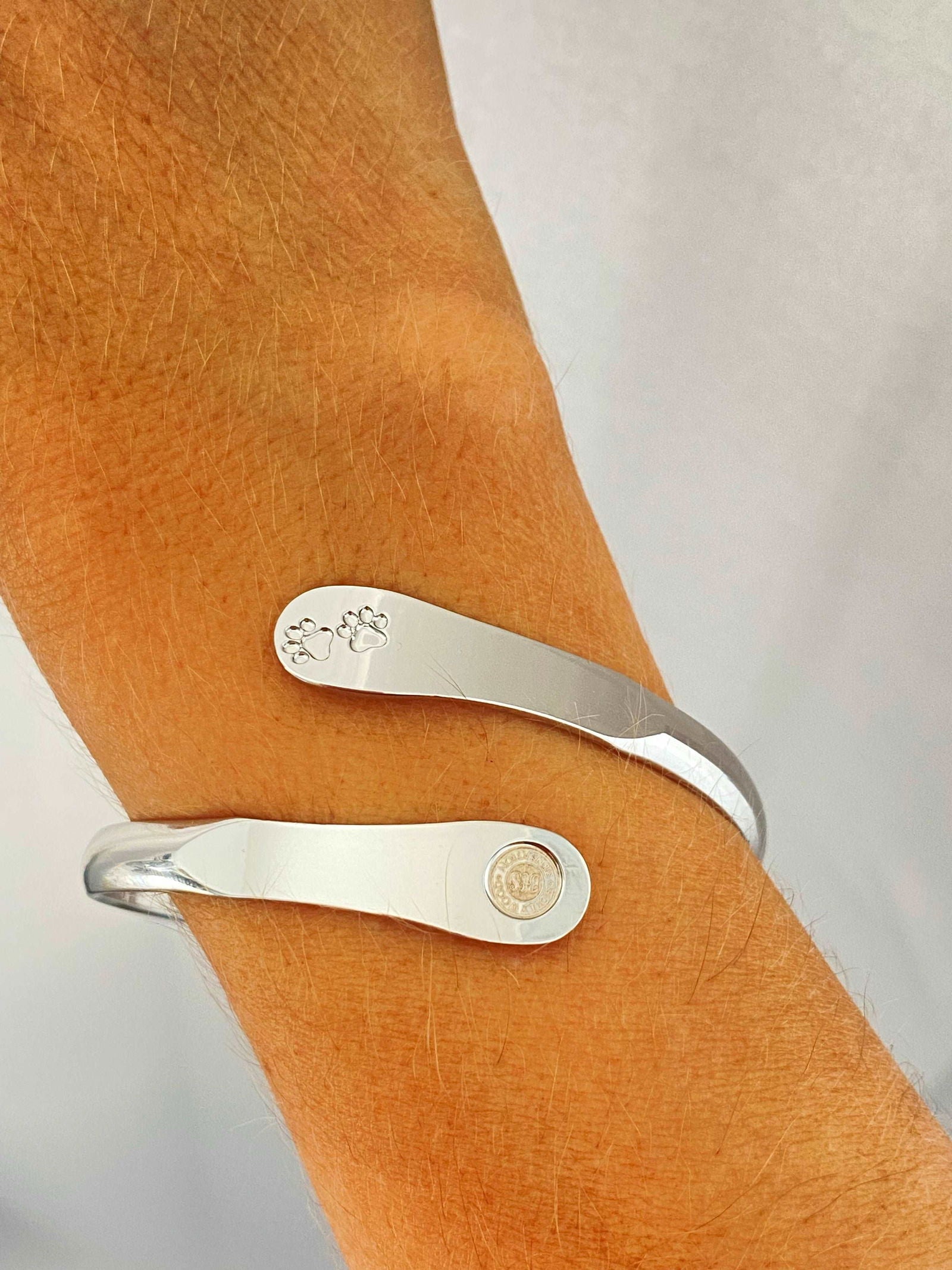 Furry Friends Bracelets, Engraved Furiends leave paw print in your heart- Paw Prints ( Furry Friends) Dog Bracelets, Cat Bracelets ,Pet Bracelets