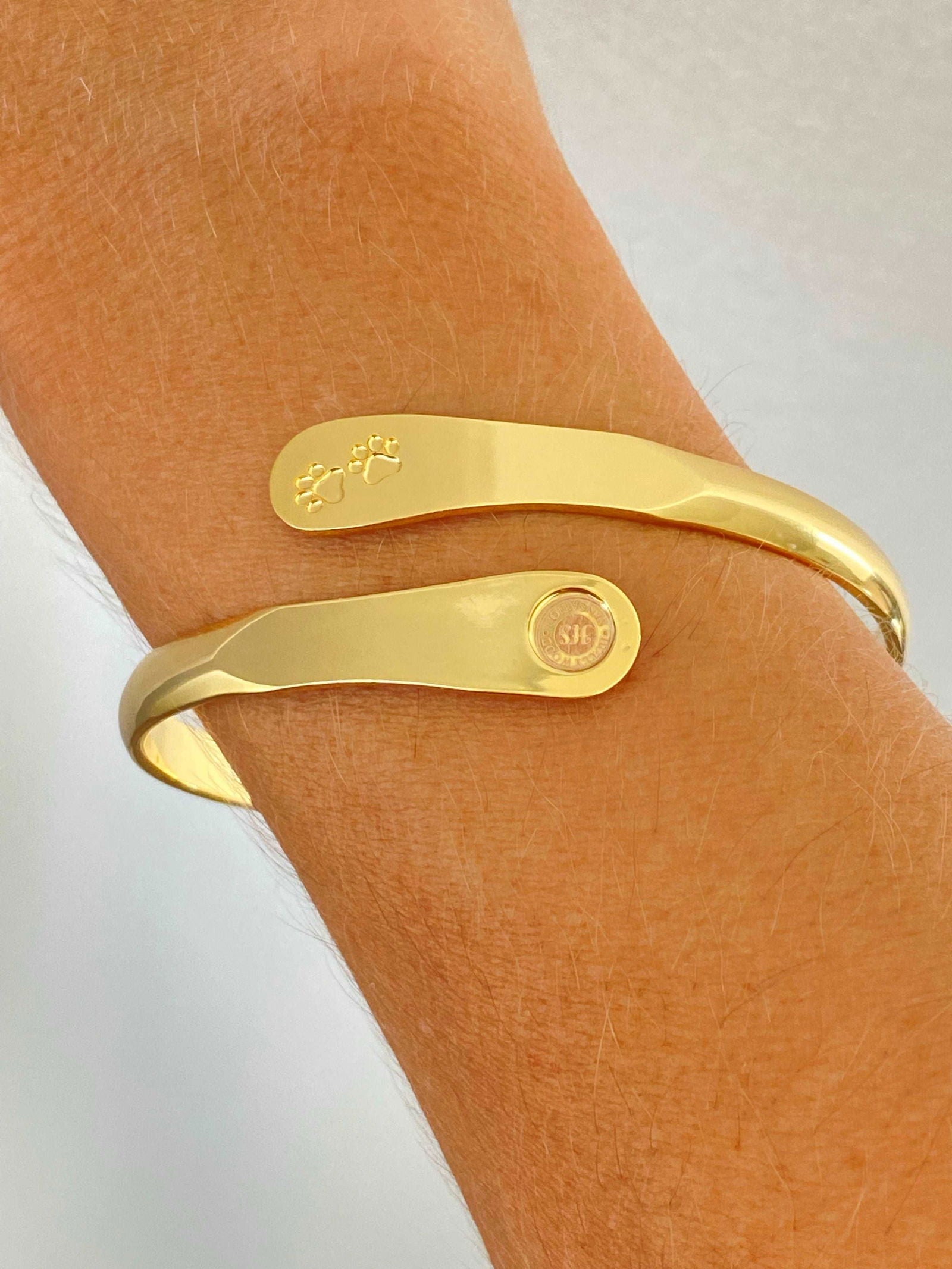 Furry Friends Bracelets, Engraved Furiends leave paw print in your heart- Paw Prints ( Furry Friends) Dog Bracelets, Cat Bracelets ,Pet Bracelets
