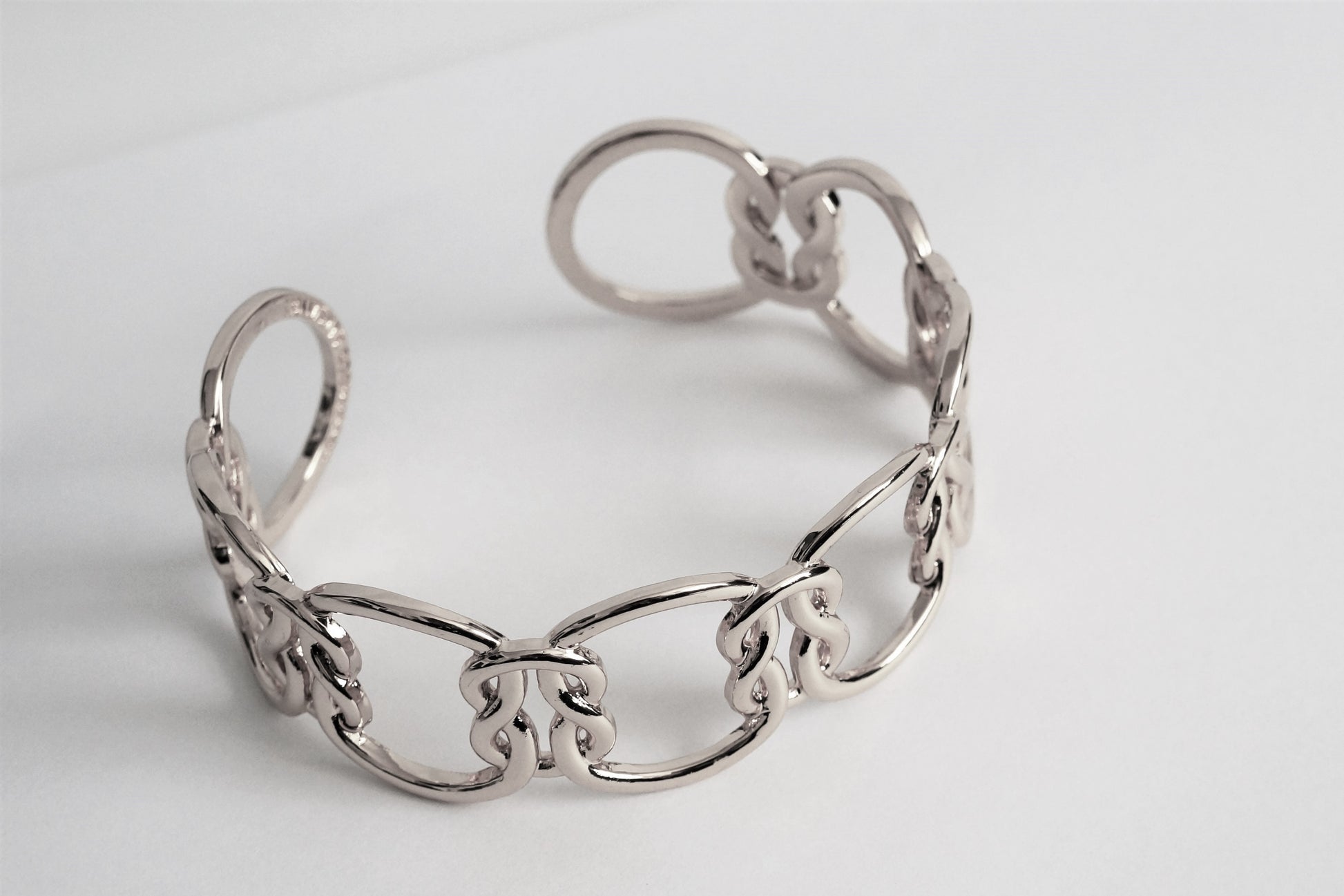 Silver Love Knot Cuff Bracelet-Hollywood Sensation®