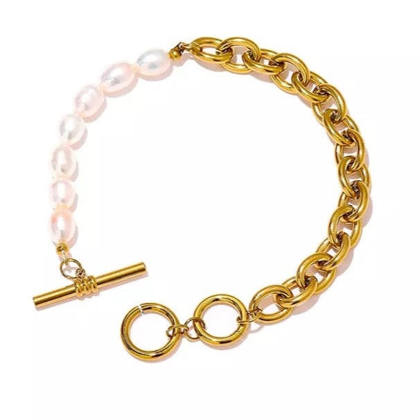 Pearl Bracelet with Gold Link Chain and Toggle Clasp-Hollywood Sensation®